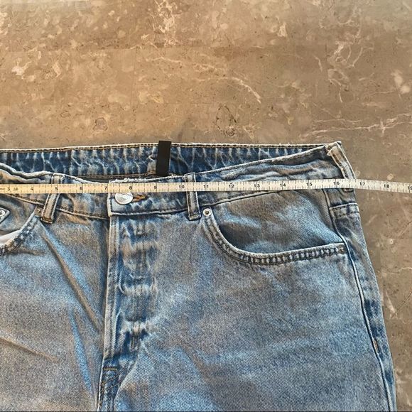 Divided women’s distressed light color jeans size 8 - Picture 7 of 8